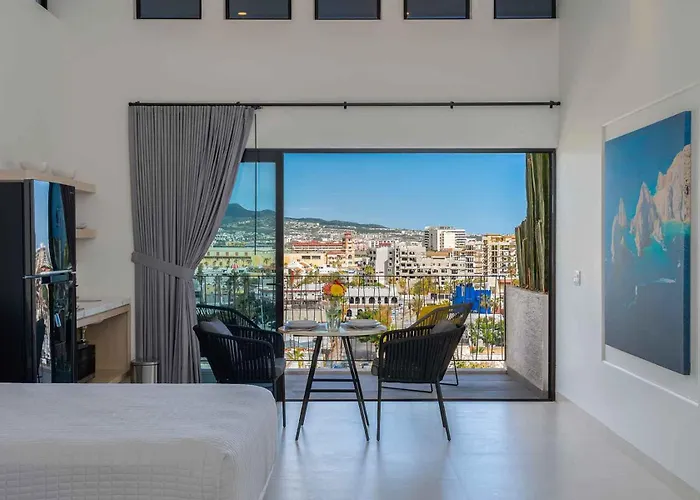 605 Tower Downtown Cabo Apartment
