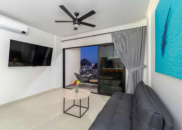 605 Tower Downtown Cabo Apartment *