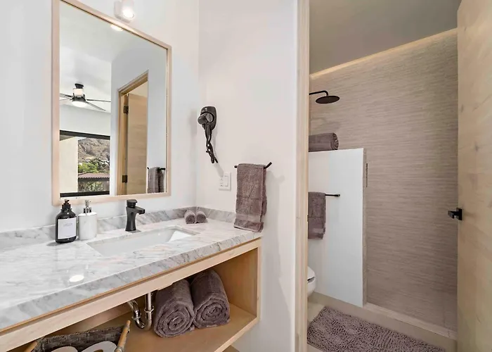 605 Tower Downtown Cabo Apartment *